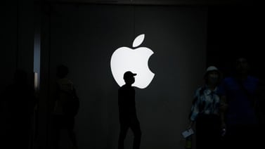 Ingresos de Apple podrían verse afectados tras prohibiciones en China: Wall Street