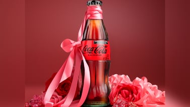 Coca Cola no se queda atrás y se suma a la tendencia “coquette”