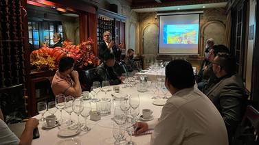 Canirac capacita a restauranteros de Tijuana sobre la cultura del vino