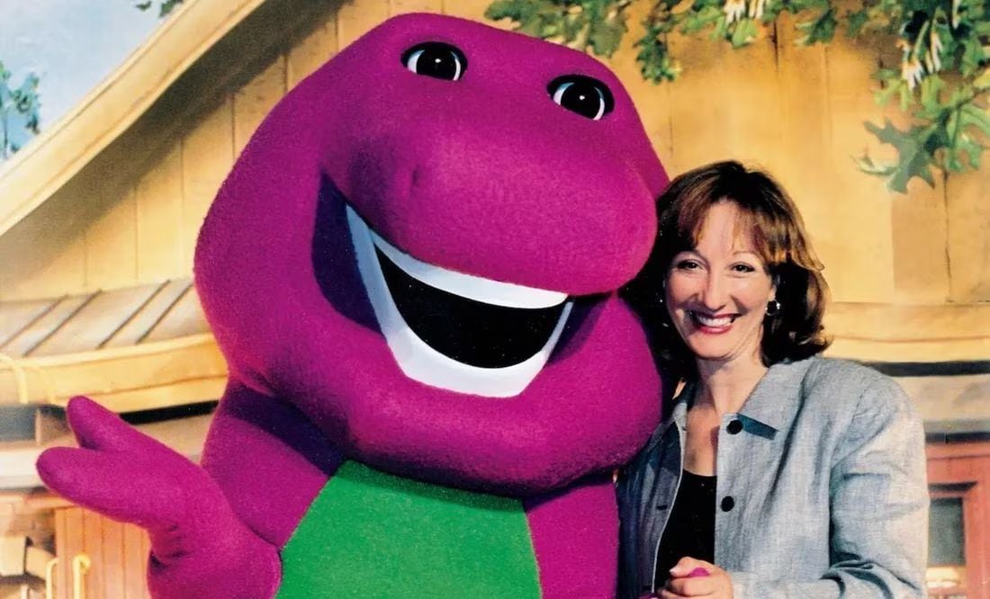 La creadora de Barney y su familia, como hijos, vivieron por tumores, divorcios y homicidios de cerca por la presunta maldición; decidió vender los derechos del dinosaurio.