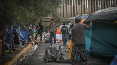 Buscan retirar a migrantes de la zona Norte