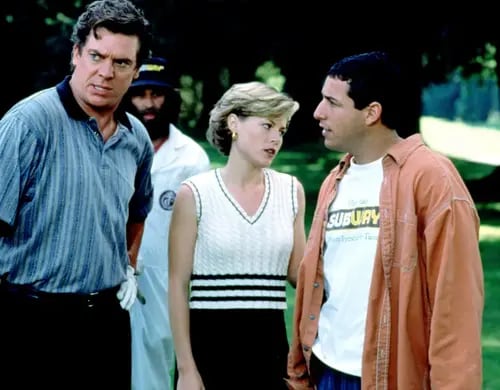 Christopher McDonald, Julie Bowen y Adam Sandler en "Happy Gilmore" (1996)