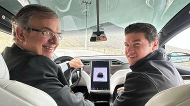 Samuel García y Marcelo Ebrard recorren terreno de la próxima planta Tesla en NL