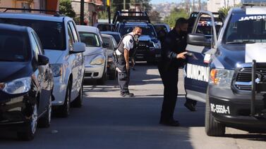Desatan persecución policiaca dos ladrones de joyería en Tijuana