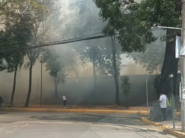 Bomberos de Naucalpan han trabajado por más de 24 horas tratando de extinguir incendio