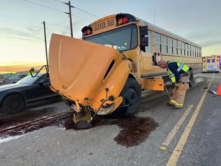 Choca autobús escolar en Yuma