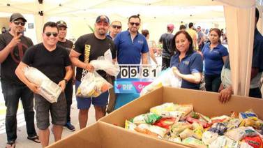 Corredores dek Medio Maratón Internacional de Tijuana aportan mil kilos de ayuda