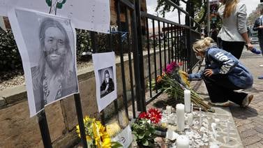Fans de Taylor Hawkins le rinden homenaje en Bogotá 
