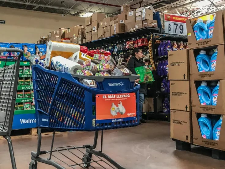 CEO de Walmart destaca aumento del consumo en México por programas sociales