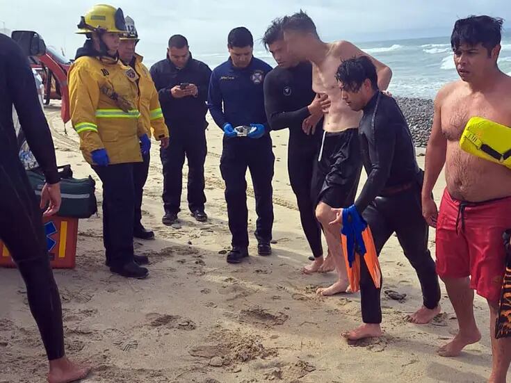 Rescatan a migrante en playas de Tijuana