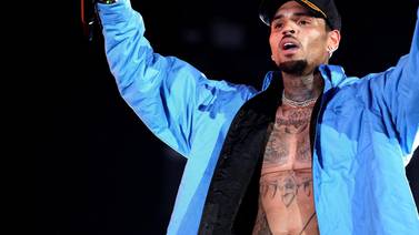 Policía de Los Ángeles acaba con megafiesta de Chris Brown
