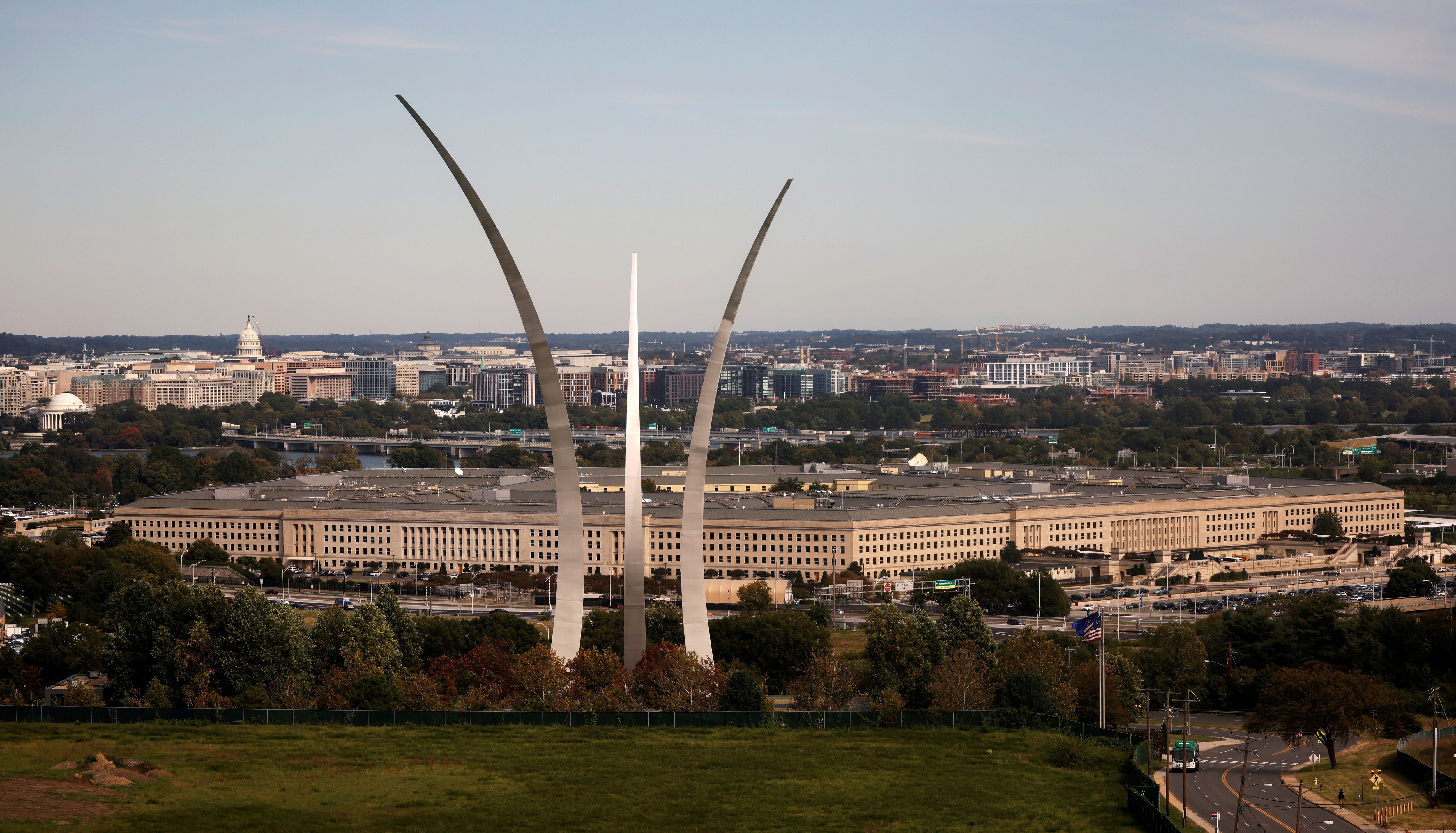 Foto de archivo ilustrativa del edificio del Pentagono en Arlington, Virginia
Oct 9, 2020. REUTERS/Carlos Barria