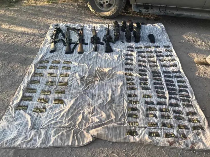 Aseguran armas, cartuchos, explosivos y vehículo tras agresión a militares en Oquitoa