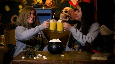 "Witches and Wizards" Café: donde la magia es posible