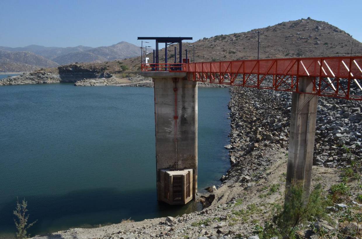 La presa El Carrizo recibe agua del Acueducto Río Colorado –Tijuana.
