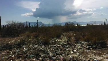 Denuncian falta de recolección de basura en Punta Chueca
