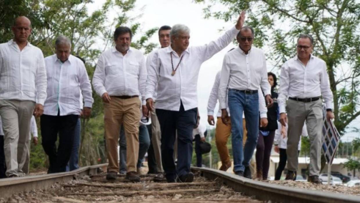 AMLO supervisa construcción del último tramo de Tren Maya en Quintana Roo