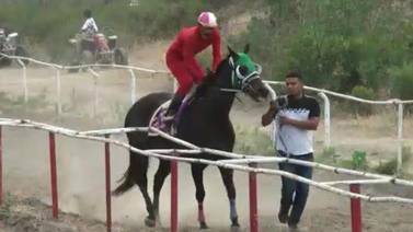 Organizan asociaciones carrera de caballos en Rosarito