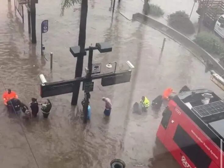 Suspende San Diego el trolley por lluvias