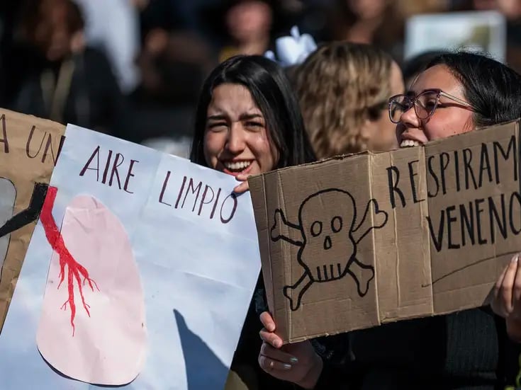 Protesta en Monterrey: Ciudadanos exigen el cierre de la planta de Pemex por contaminación
