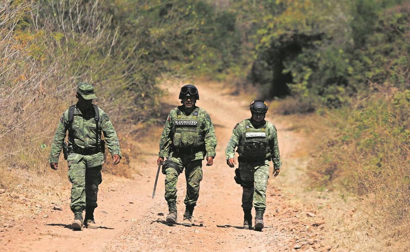 Los militares no descartan que haya miembros del CJNG refugiados en la sierra entre Jalisco y Colima | Fotos El Universal/Armando Solís