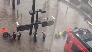 Suspende San Diego el trolley por lluvias
