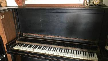 El viejo piano que "Rebequita" tocó
