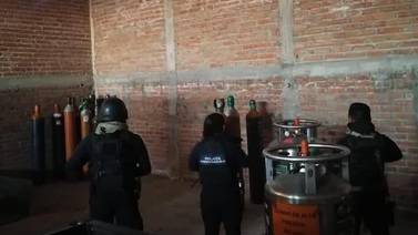 Recuperan en Michoacán 25 tanques de oxígeno robados con violencia