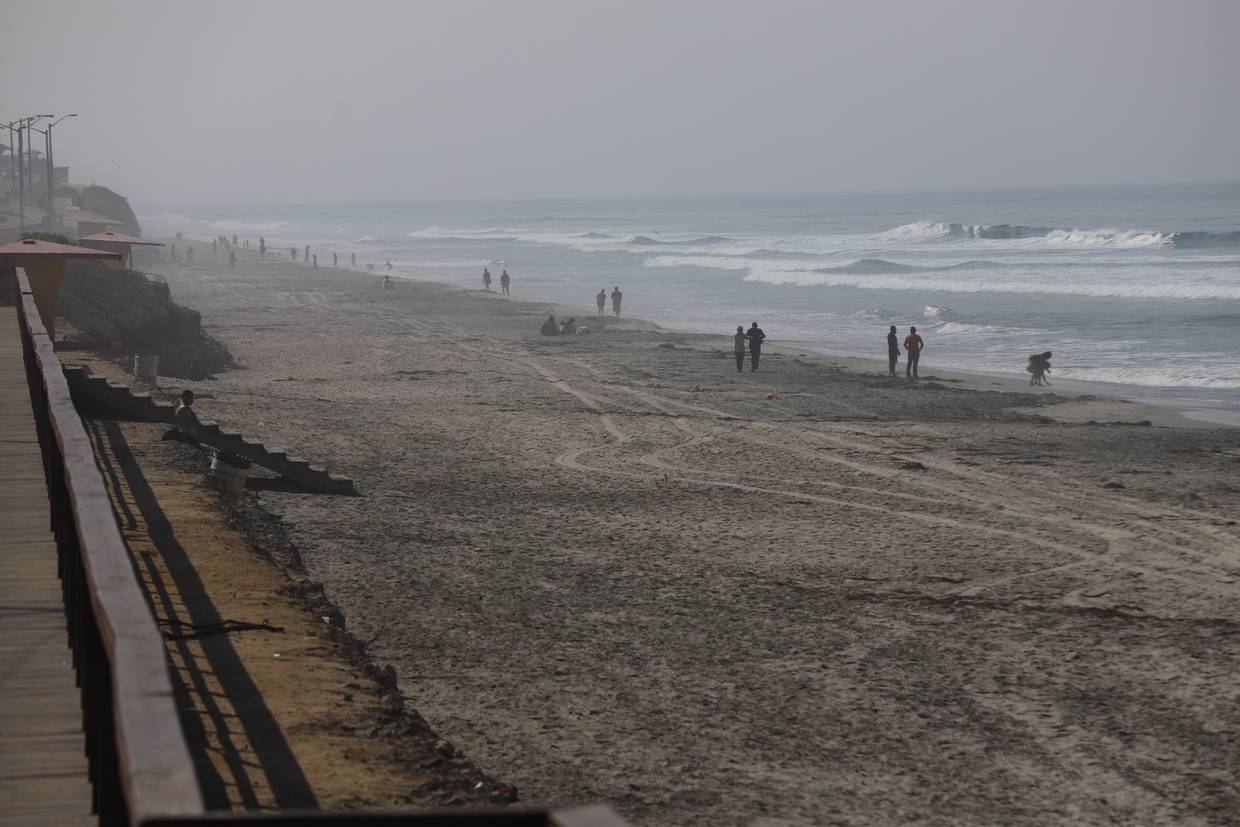 Familias buscan a sus parientes en Playas de Tijuana
