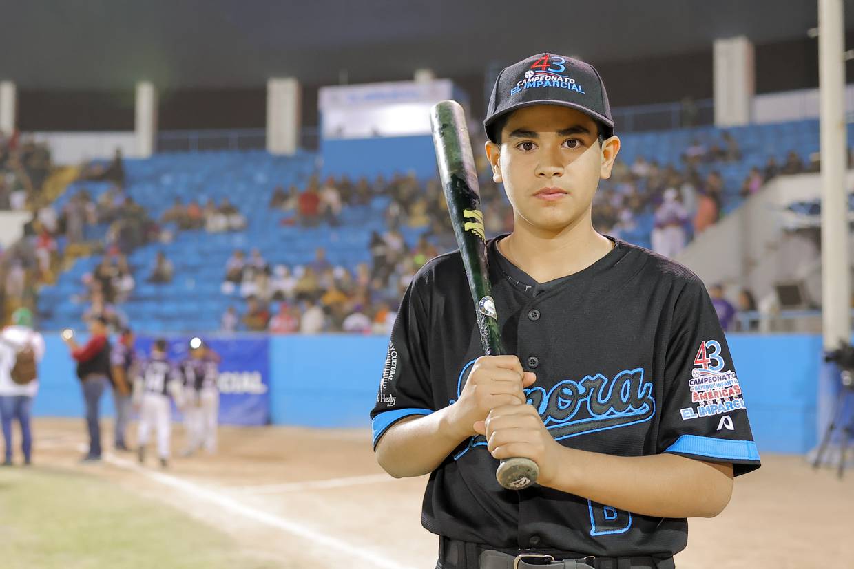 Él es… Justin Génesis Quijada Amador, de 12 años, originario de Hermosillo. Pitcher, 3B y SS del equipo Sonora “B” | Foto Eleazar Escobar