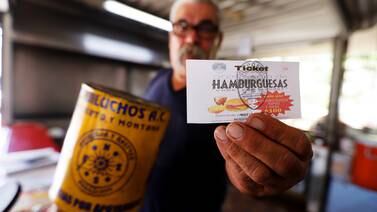 Grupo Rescate Aguiluchos de Mexicali realiza hamburguesada para apoyo