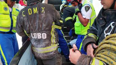 Muere hombre prensado en escaleras eléctricas de centro comercial en la Ciudad de México