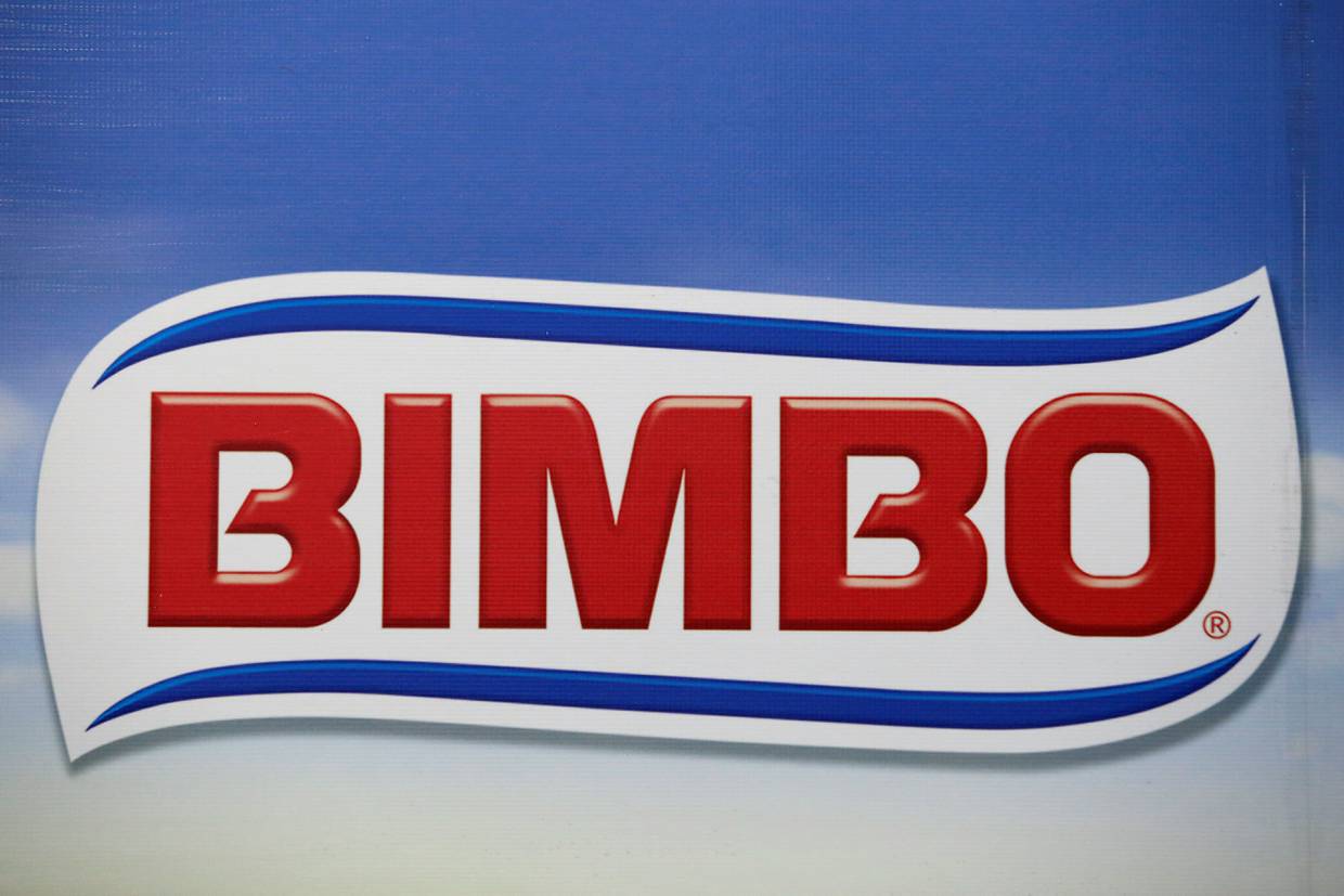 FOTO ARCHIVO: El logotipo del fabricante de pan mexicano Grupo Bimbo aparece en un camión de reparto en Monterrey, México, 8 de agosto de 2018. REUTERS/Daniel Becerril