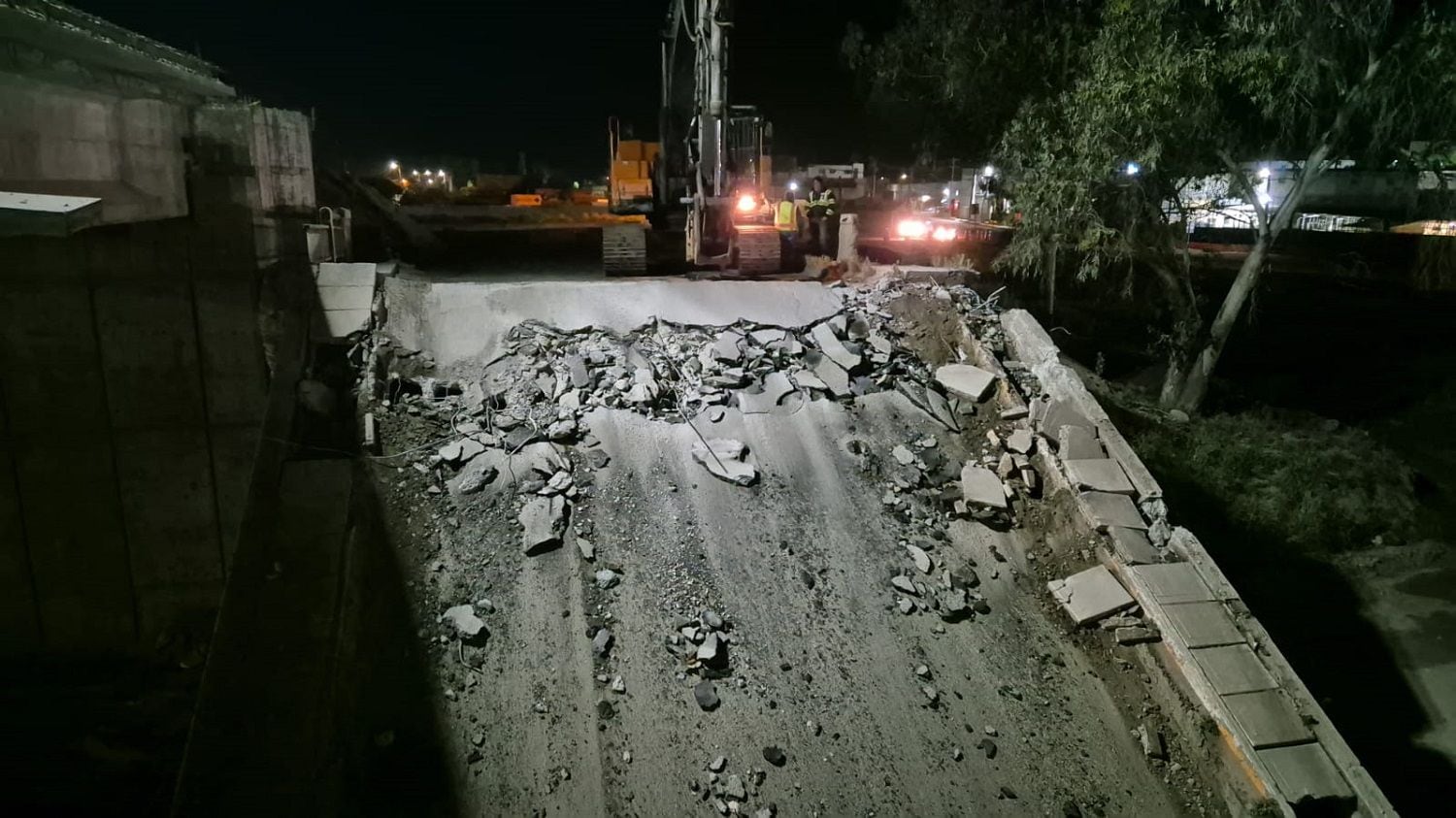 Sidurt realiza las obras de demolición del puente existente en la carretera Tecate-Ensenada, necesarias para continuar con la construcción del Nodo El Sauzal.