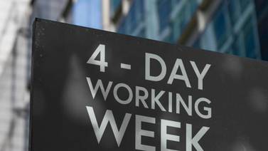 Éxito la semana laboral de cuatro días en el Reino Unido