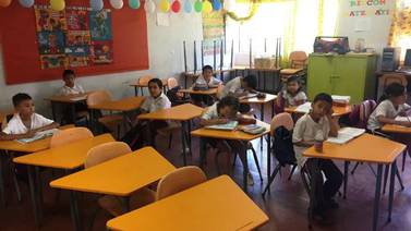 Inspeccionan escuelas en ciudad ferrocarrilera