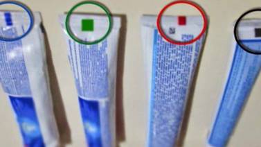 El verdadero significado de los cuadros de colores en los tubos de pasta dental