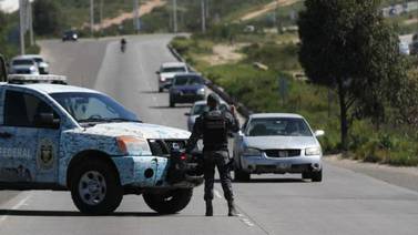 Gendarmería inspecciona vehículos en Corredor 2000
