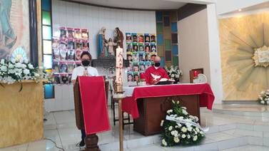 Ofician misa para los niños víctimas de la Guardería ABC en iglesia La Sagrada Familia, en el Ranchito