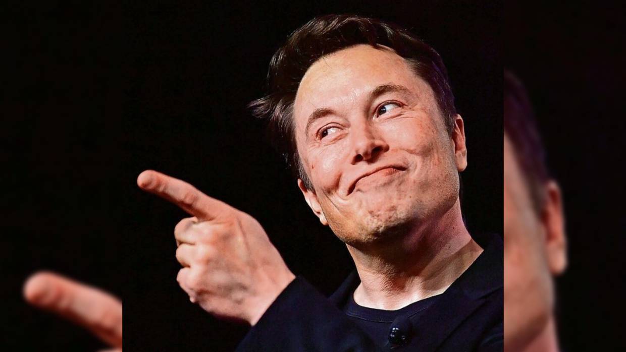 Elon Musk, dueño de Twitter (ahora X), aprovechó la oportunidad para hacer comentarios irónicos