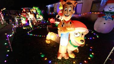 Christmas Circle atrae a cientos de familias en Chula Vista