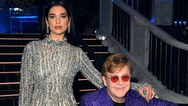 Elton John sorprende con "palomazo" en restaurante de Cannes