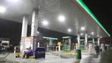 Gasolina premium en Tijuana supera los 21 pesos