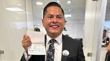 SRE emite primer pasaporte con género no binario en México a magistrade