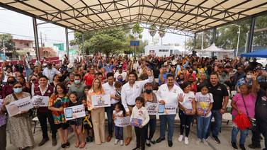 Beneficia Armando Ayala a 300 familias con apoyos sociales