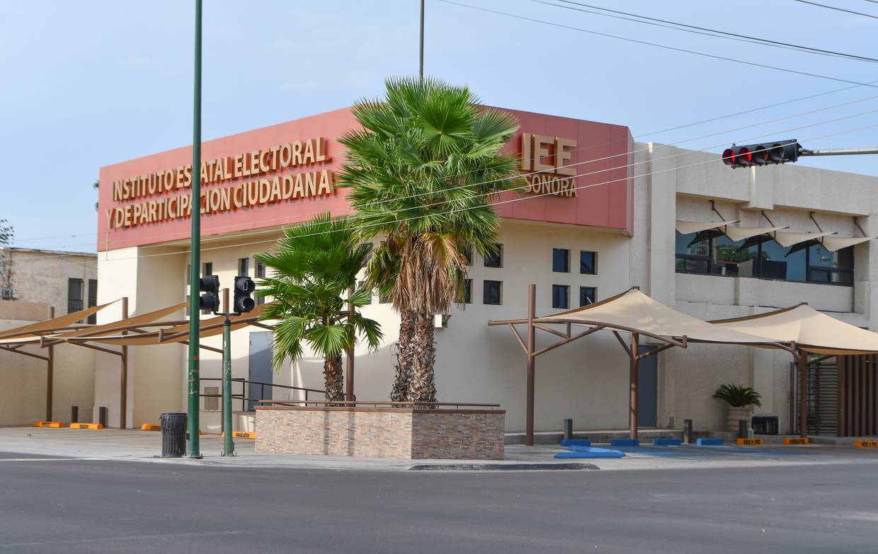 Edificio del IEE en Sonora.