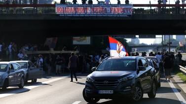 Continúan protestas y bloqueos antigubernamentales de la oposición en Serbia