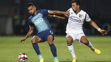 ‘Tecatito’ anotó en derrota del Porto