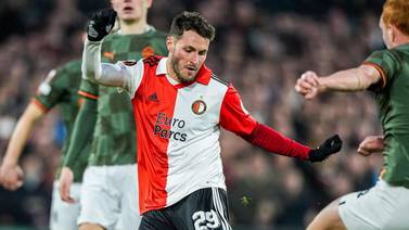 El mexicano Santiago Giménez anota gol en Europa League y Feyenoord avanza a cuartos