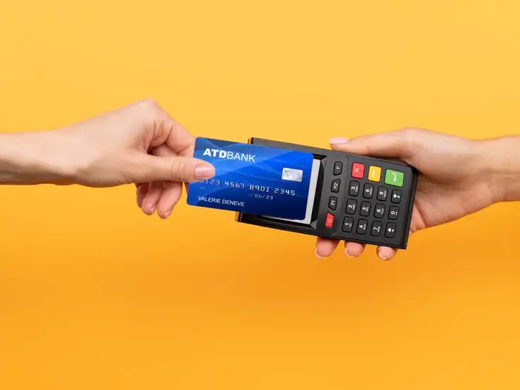 Condusef lanza alerta a los usuarios sobre un tipo específico de pago en las tarjeta de crédito y débito
